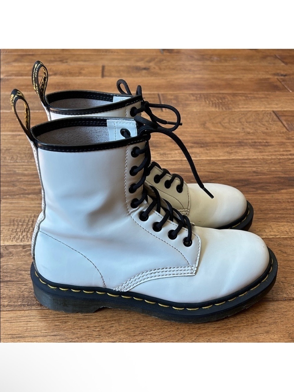 Dr. Martens Docs 1460 Smooth Leather Lace Up Boots White 8 Eye Womens Size 7